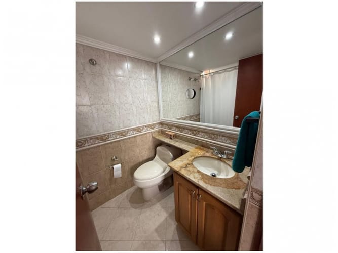 Apartamento en venta en Loma De Los Bernal, Medellín · foto 12 de 20