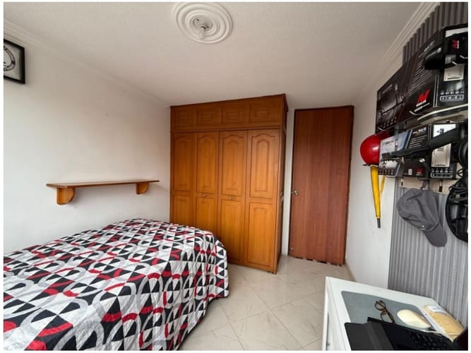 Apartamento en venta en Loma De Los Bernal, Medellín · foto 14 de 20