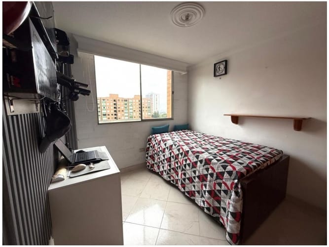 Apartamento en venta en Loma De Los Bernal, Medellín · foto 15 de 20
