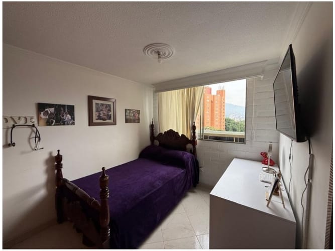 Apartamento en venta en Loma De Los Bernal, Medellín · foto 16 de 20