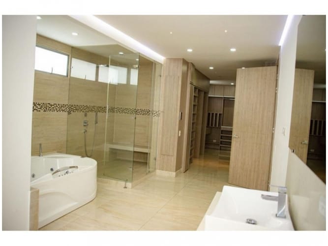 Casa de 5 alcobas en venta en Las Palmas, Envigado, 587 m² · foto 16 de 20