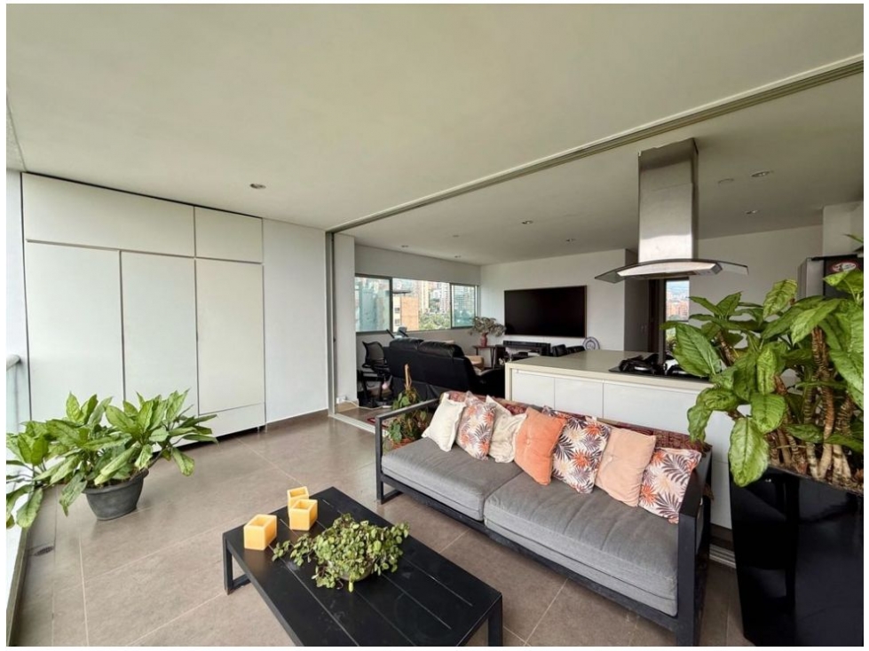 Apartamento en venta en El Poblado, Medellín · foto 23 de 24
