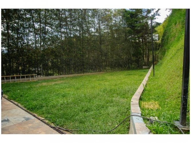 Casa de 5 alcobas en venta en Las Palmas, Envigado, 587 m² · foto 17 de 20