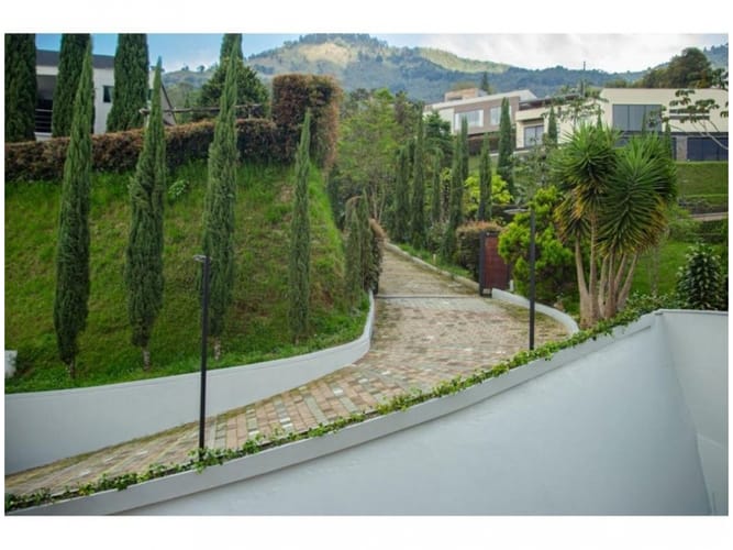 Casa de 5 alcobas en venta en Las Palmas, Envigado, 587 m² · foto 20 de 20