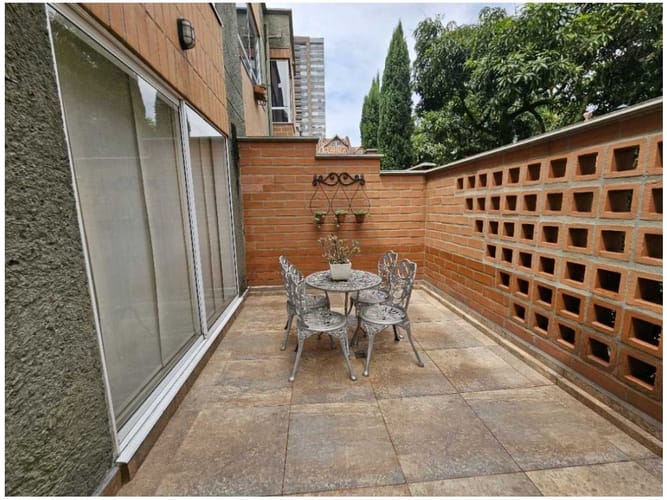 Casa de 4 alcobas en venta en El Poblado, Medellín, 225 m² · foto 5 de 17