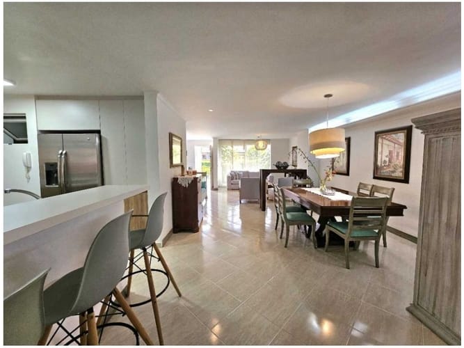 Casa de 4 alcobas en venta en El Poblado, Medellín, 225 m² · foto 12 de 17