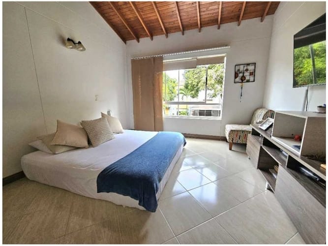 Casa de 4 alcobas en venta en El Poblado, Medellín, 225 m² · foto 15 de 17