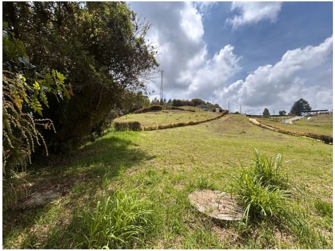 Lote en venta en Las Palmas, Envigado, 1005 m² · foto 3 de 7