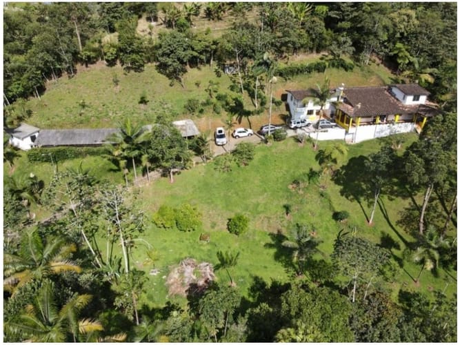 Casa de 6 alcobas en venta en La Doctora, Sabaneta, 400 m² · foto 2 de 22