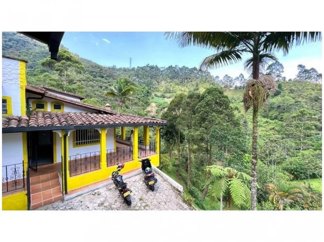 Casa de 6 alcobas en venta en La Doctora, Sabaneta, 400 m² · foto 3 de 22