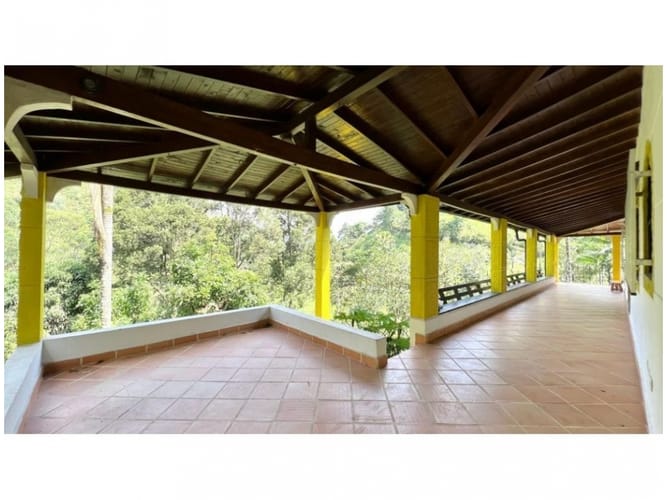Casa de 6 alcobas en venta en La Doctora, Sabaneta, 400 m² · foto 4 de 22