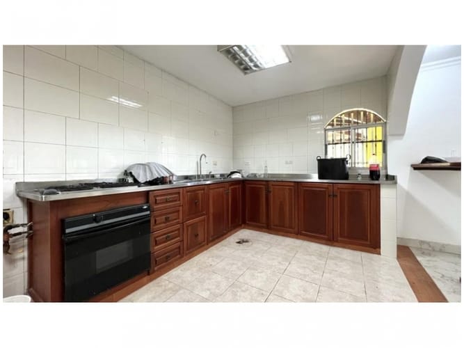 Casa de 6 alcobas en venta en La Doctora, Sabaneta, 400 m² · foto 10 de 22