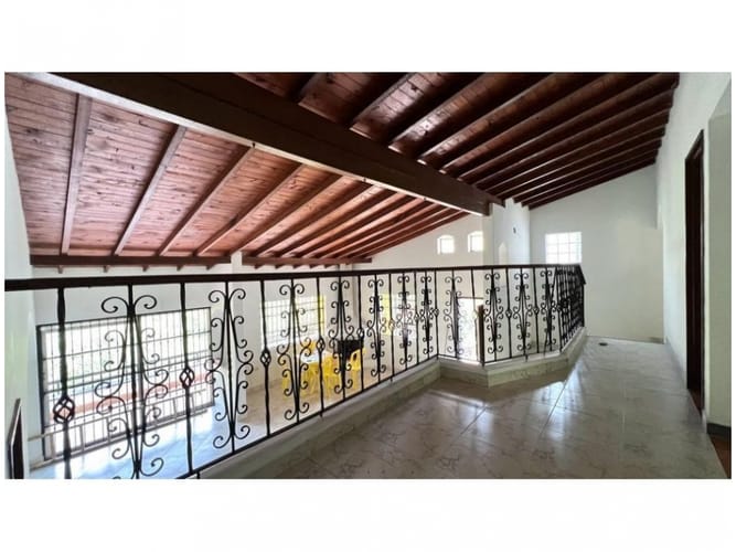 Casa de 6 alcobas en venta en La Doctora, Sabaneta, 400 m² · foto 11 de 22
