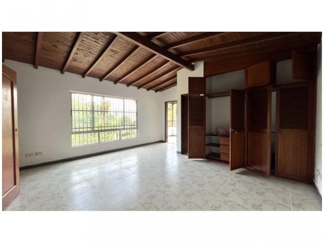 Casa de 6 alcobas en venta en La Doctora, Sabaneta, 400 m² · foto 15 de 22