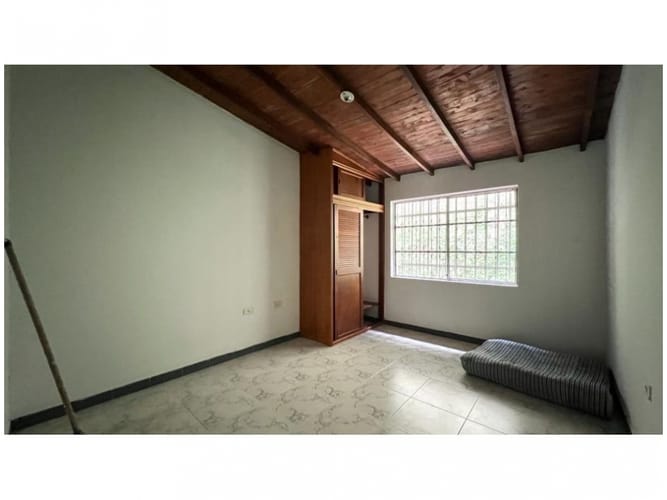 Casa de 6 alcobas en venta en La Doctora, Sabaneta, 400 m² · foto 17 de 22