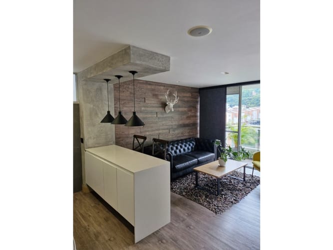 Apartamento en venta en El Poblado, Medellín · foto 2 de 24