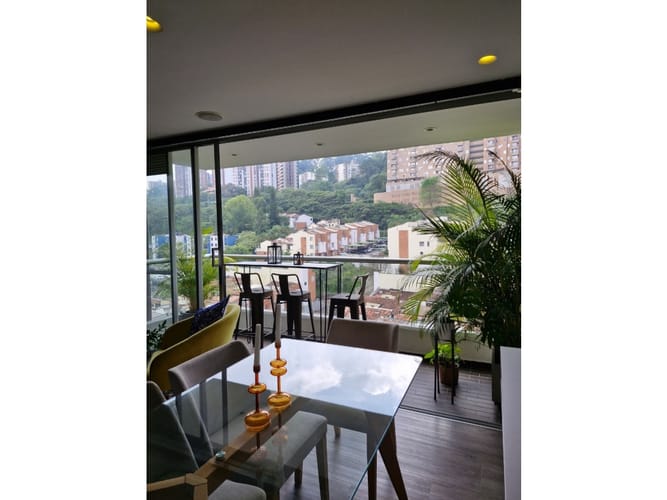 Apartamento en venta en El Poblado, Medellín · foto 5 de 24
