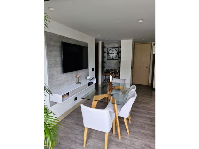Apartamento en venta en El Poblado, Medellín · foto 6 de 24