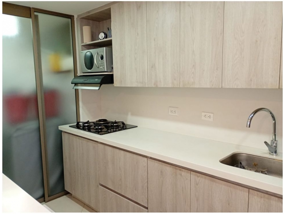 Apartamento en venta en La Orquidea, Medellín · foto 2 de 24