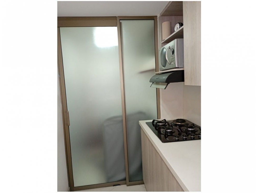 Apartamento en venta en La Orquidea, Medellín · foto 4 de 24