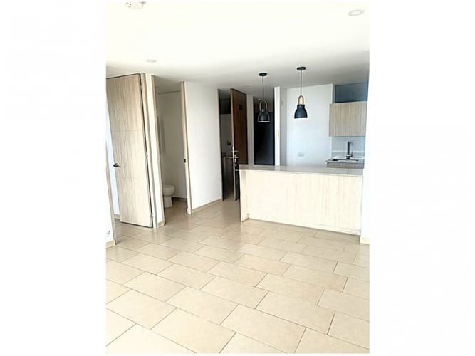 Apartaestudio en venta en El Poblado, Medellín, 55 m² · foto 6 de 24