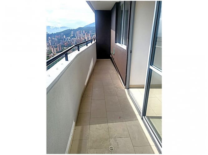 Apartaestudio en venta en El Poblado, Medellín, 55 m² · foto 7 de 24