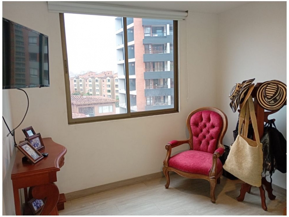 Apartamento en venta en La Orquidea, Medellín · foto 6 de 24