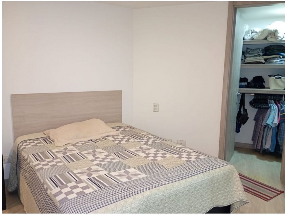 Apartamento en venta en La Orquidea, Medellín · foto 7 de 24