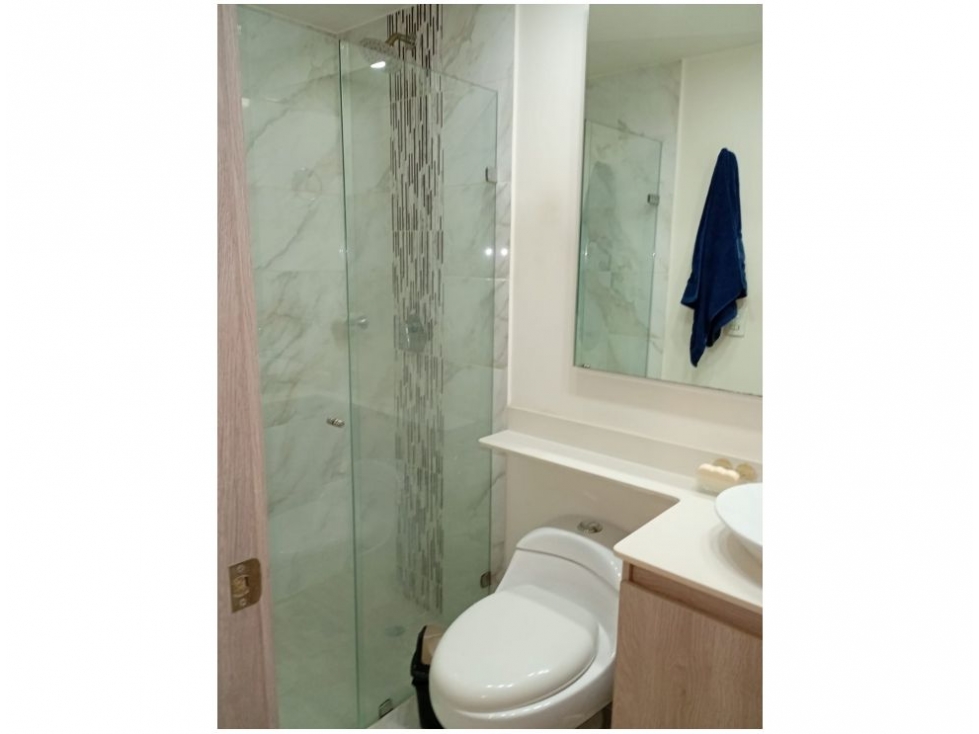 Apartamento en venta en La Orquidea, Medellín · foto 8 de 24