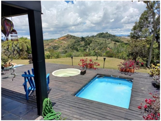 Casa de 3 alcobas en venta en Guarne, 285 m² · foto 14 de 24