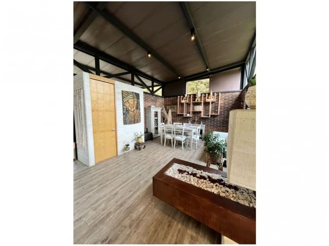 Casa de 3 alcobas en venta en Loma Del Escobero, Envigado, 300 m² · foto 7 de 8