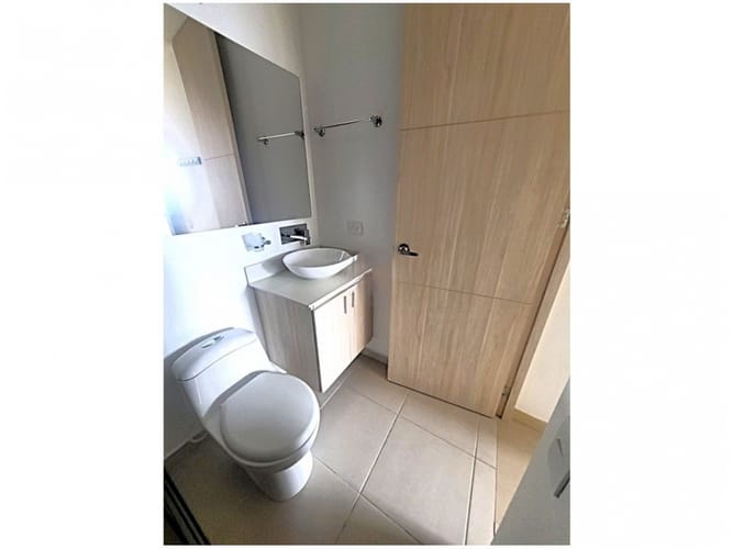 Apartaestudio en venta en El Poblado, Medellín, 55 m² · foto 14 de 24