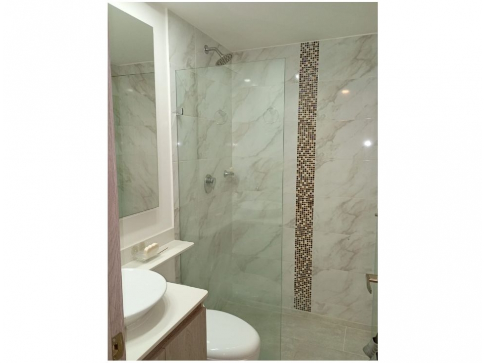 Apartamento en venta en La Orquidea, Medellín · foto 15 de 24