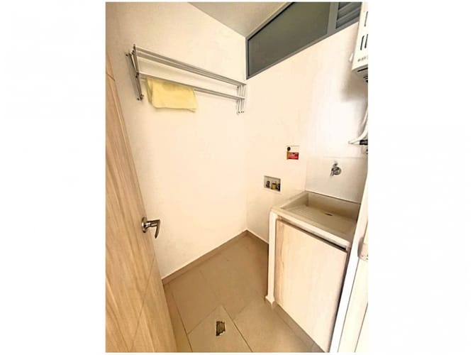 Apartaestudio en venta en El Poblado, Medellín, 55 m² · foto 17 de 24
