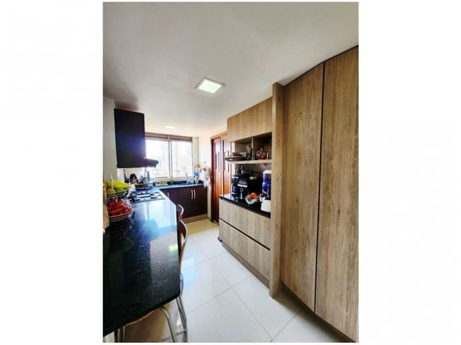 Apartamento de 3 alcobas en venta en El Poblado, Medellín, 160 m² · foto 6 de 19