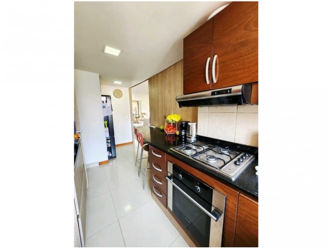Apartamento de 3 alcobas en venta en El Poblado, Medellín, 160 m² · foto 7 de 19