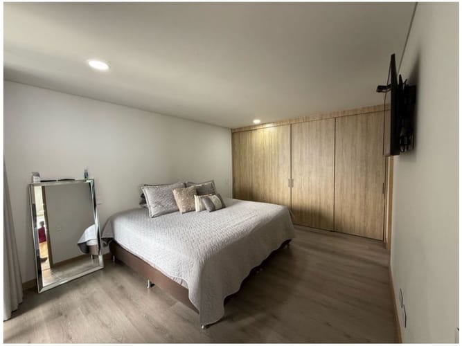 Apartamento de 3 alcobas en venta en El Poblado, Medellín, 133 m² · foto 5 de 10