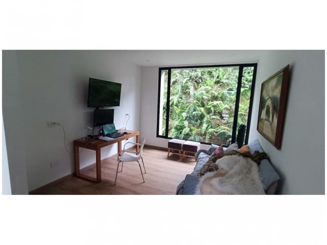 Casa de 3 alcobas en venta en Altos Del Escobero, Medellín, 211 m² · foto 9 de 9