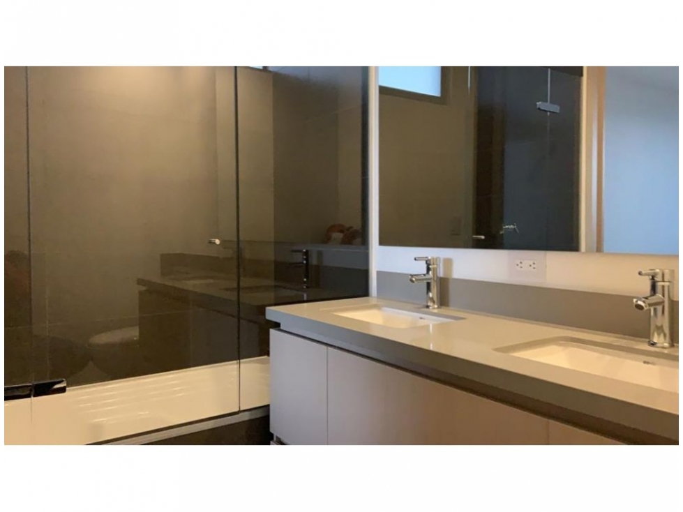 Apartamento en venta en El Poblado, Medellín · foto 17 de 21