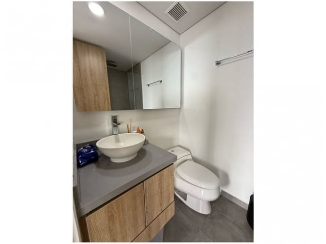 Apartamento de 3 alcobas en venta en El Poblado, Medellín, 133 m² · foto 10 de 10
