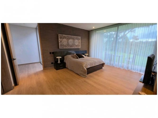 Casa de 4 alcobas en venta en Medellín, 385 m² · foto 15 de 24