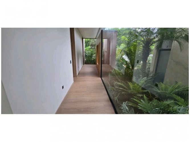 Casa de 4 alcobas en venta en Medellín, 385 m² · foto 19 de 24