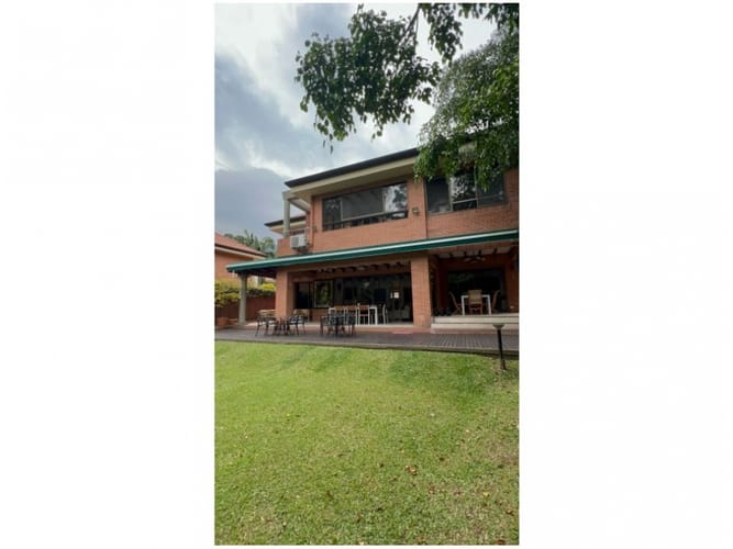 Casa de 4 alcobas en venta en San Lucas, Medellín, 605 m² · foto 4 de 24
