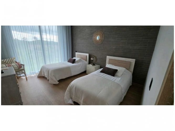 Casa de 4 alcobas en venta en Medellín, 385 m² · foto 21 de 24