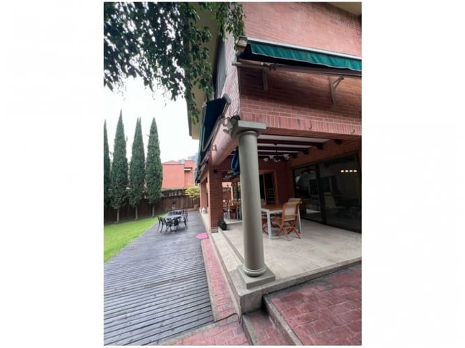 Casa de 4 alcobas en venta en San Lucas, Medellín, 605 m² · foto 9 de 24