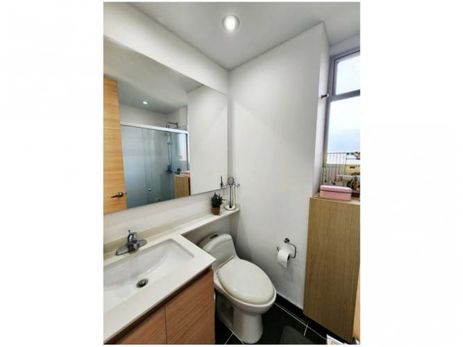 Apartamento de 2 alcobas en venta en Calle Larga, Envigado, 159 m² · foto 8 de 11