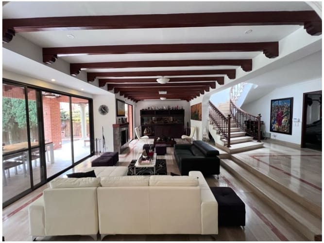 Casa de 4 alcobas en venta en San Lucas, Medellín, 605 m² · foto 12 de 24