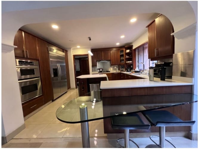 Casa de 4 alcobas en venta en San Lucas, Medellín, 605 m² · foto 18 de 24