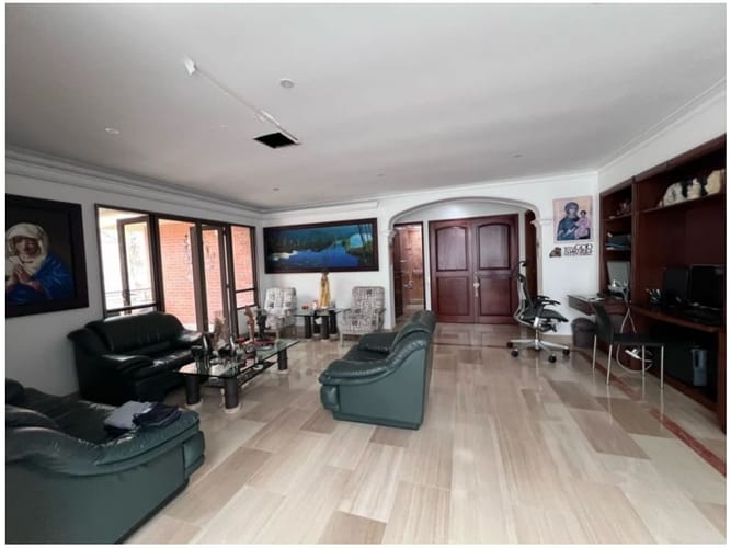 Casa de 4 alcobas en venta en San Lucas, Medellín, 605 m² · foto 19 de 24