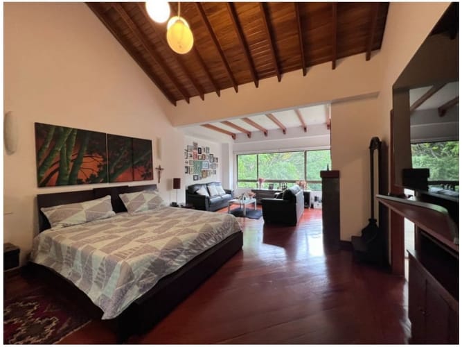 Casa de 4 alcobas en venta en San Lucas, Medellín, 605 m² · foto 21 de 24